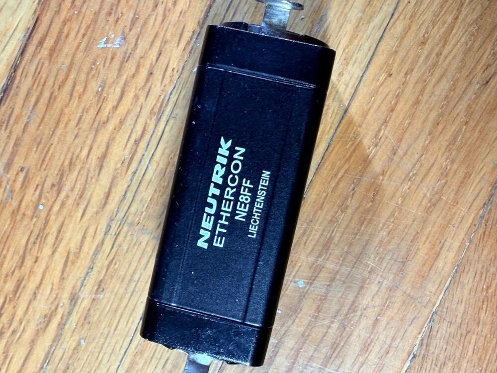 Neutrik NE8FF Cat 5 Feed Through Coupler RJ45/Ethercon Plug Coupler